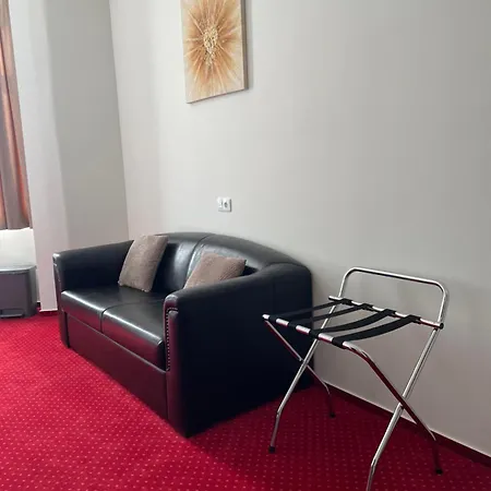Marot Bed & Breakfast