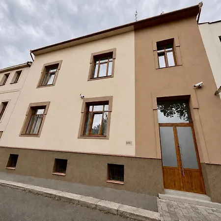 Bed & Breakfast Marot 3*